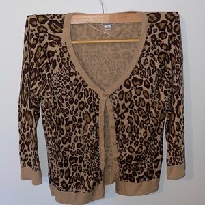 Worthington medium sized cheetah print Sweater